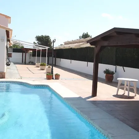 Mercedes - Comfortable In Villa *